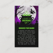 ベビーがハロウィーンの赤ちゃんシャワーの本を醸造している エンクロージャーカード (正面)