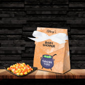 ベビーがハロウィーンの赤ちゃんシャワーを醸造している フェイバーボックス