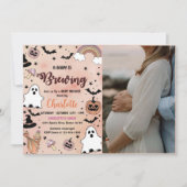 ベビーがハロウィーンの赤ちゃんシャワーパーティーを醸造している 招待状 (正面)