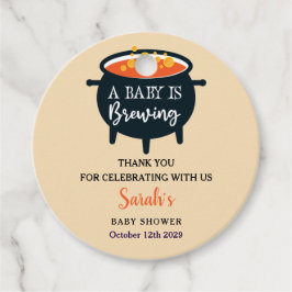 ベビーがハロウィーン魔女の赤ちゃんシャワーを醸造している フェイバータグ