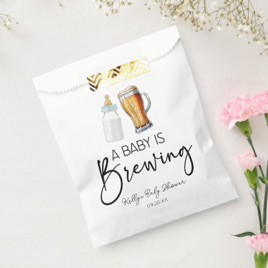 ベビーがビールボトルグラス赤ちゃんシャワーを醸造している フェイバーバッグ (封をした状態)