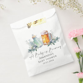 ベビーがミニマルなベビーシャワーを醸造している フェイバーバッグ