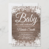ベビーが冬の外で寒い雪片ベビーシャワー 招待状 (正面)