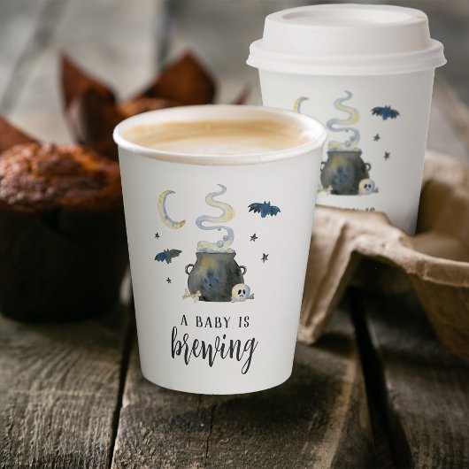 ベビーが可愛いハロウィーンの赤ちゃんシャワーを浴びる 紙コップ