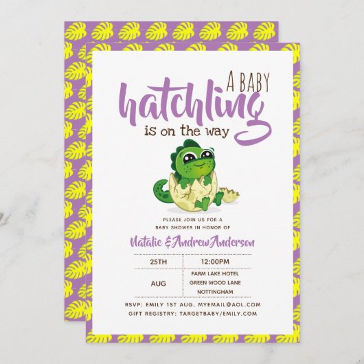 ベビーが恐竜のかわいい紫をハッチング 招待状 (正面/裏面)