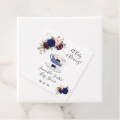 ベビーが海軍茶の赤ちゃんシャワーを醸造している フェイバータグ (インサイチュ)