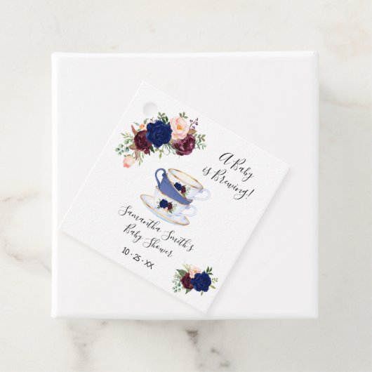 ベビーが海軍茶の赤ちゃんシャワーを醸造している フェイバータグ (インサイチュ)