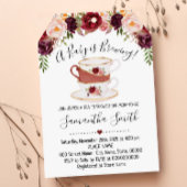 ベビーが紅茶シャワーのマルサラの招待状を醸造している シーズンカード