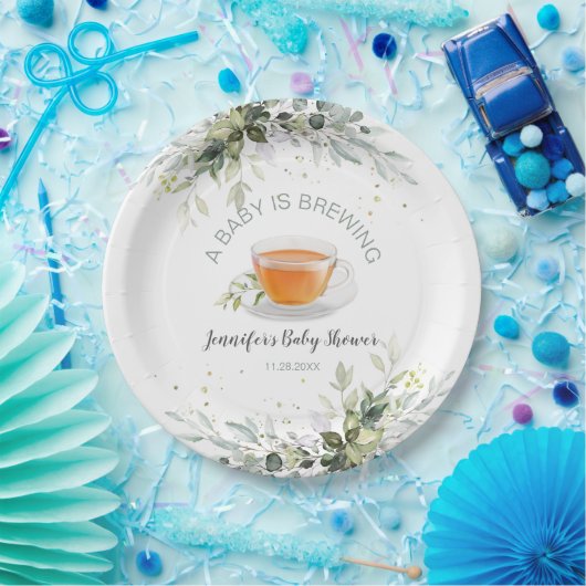 ベビーが紅茶パーティーの赤ちゃんシャワーを醸造している ペーパープレート (パーティー)