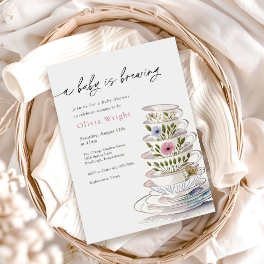 ベビーが紅茶パーティーの赤ちゃんシャワーを醸造している 招待状