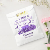 ベビーが紫色のハロウィーンの赤ちゃんシャワーを醸造している フェイバーバッグ (封をした状態)