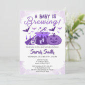 ベビーが紫色のハロウィーンの赤ちゃんシャワーを醸造している 招待状 (スタンド正面)