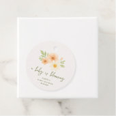 ベビーが赤ちゃんシャワーを咲かせている フェイバータグ (インサイチュ)