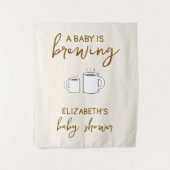 ベビーが赤ちゃんシャワーを浴びる タペストリー (正面)