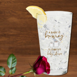 ベビーが赤ちゃんシャワーを浴びる タンブラーグラス