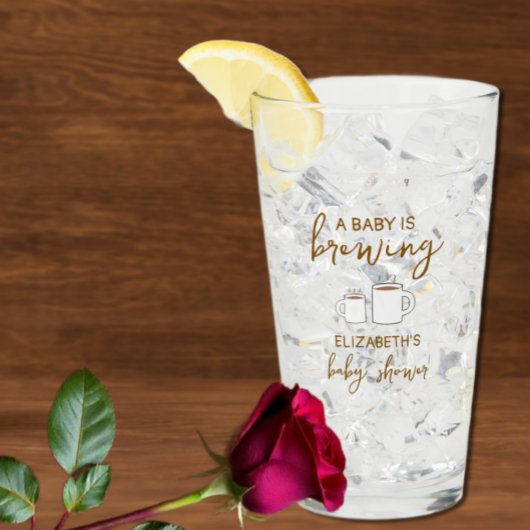 ベビーが赤ちゃんシャワーを浴びる タンブラーグラス