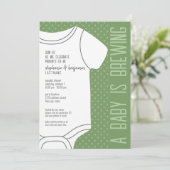 ベビーが醸造されている – ニュートラルカップルのベビースシャワー 招待状 (スタンド正面)