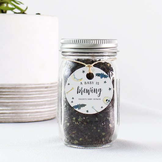 ベビーが醸造している |かわいいハロウィーンの赤ちゃんシャワー フェイバータグ