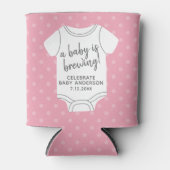 ベビーが醸造している – カップルのシャワーは色を編集できる 缶クーラー (正面)