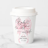 ベビーその冷たい外の冬のピンクの弓ベビーシャワー 紙コップ (正面)