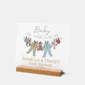 ベビーその寒い外の冬の赤ちゃんシャワー アクリルサイン (傾斜)