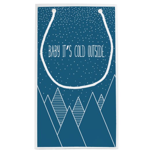 ベビーそれは冷たい外のギフトバッグです スモールペーパーバッグ (裏面)