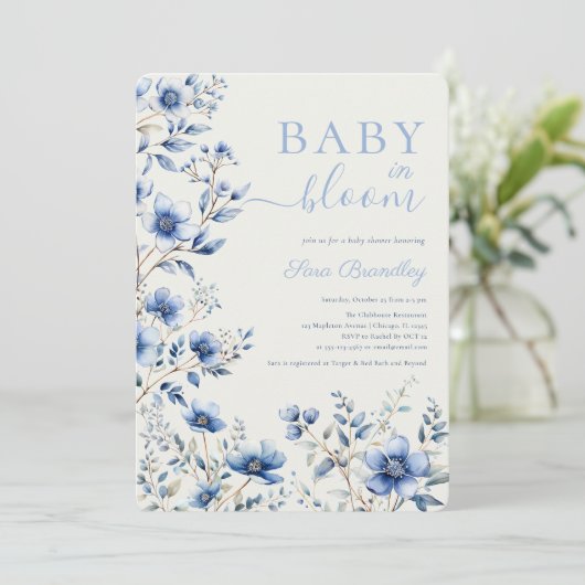 ベビーで開花ほこりっぽい青いワイルドフラワーベビーシャワー 招待状 (スタンド正面)