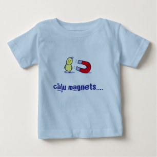 ベビーのひよこの磁石(ラトビア語) ベビーTシャツ