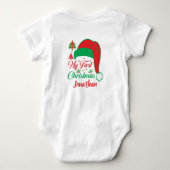 ベビーのカスタム初めてのクリスマスツリーレッドサンタハット ベビーボディスーツ (裏面)