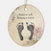 ベビーのカスタム足プリントヴィンテージメモリ セラミックオーナメント (左)