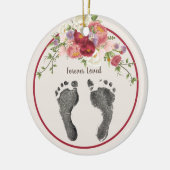 ベビーのカスタム足プリント赤フローラメモリ セラミックオーナメント (左)