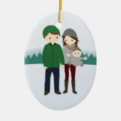 ベビーのクリスマスのオーナメントを持つかわいい家族 セラミックオーナメント (正面)