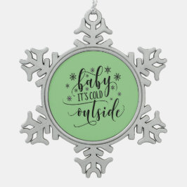 ベビーのクリスマス外の寒さ スノーフレークピューターオーナメント