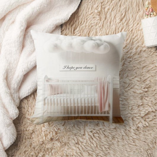 ベビーのクリブと雲とサイン クッション (ブランケット)