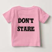 ベビーのクールな毛のピンク ベビーTシャツ (裏面)