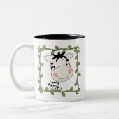 ベビーのシマウマのTシャツおよびギフト ツートーンマグカップ (左)