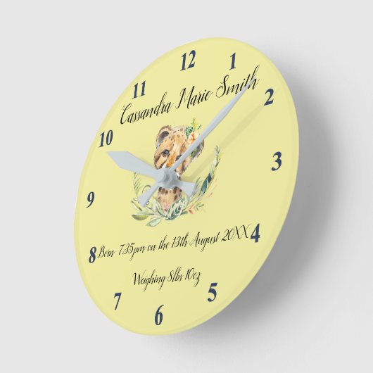 ベビーのチータが付いているベビーの誕生の想い出の品 ラウンド壁時計 (傾斜)