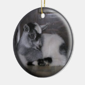 ベビーのヤギGREY/WHITEのクリスマスのオーナメント セラミックオーナメント (左)