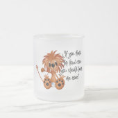 ベビーのライオンは私がTシャツおよびギフトをとどろくのを聞きます フロストグラスマグカップ (中央)