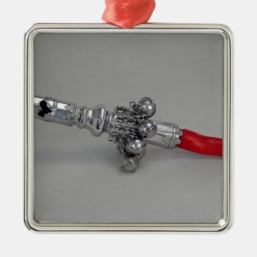 ベビーのラッセル音、植民地期間、c.1770 メタルオーナメント (正面)