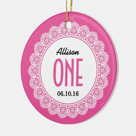 ベビーのレースB01との第1誕生日の想い出の品のピンク セラミックオーナメント (左)