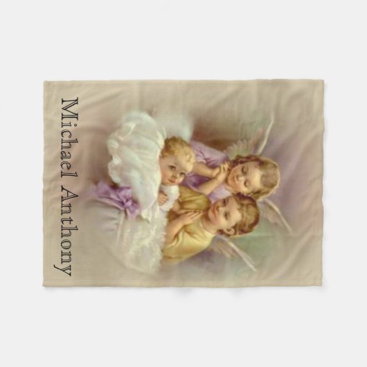 ベビーの上で祈っている守り神の天使 フリースブランケット (正面(横))