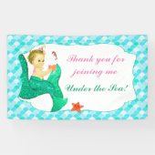 ベビーの人魚はピンクのティール（緑がかった色）の旗の後につきます 横断幕 (横)