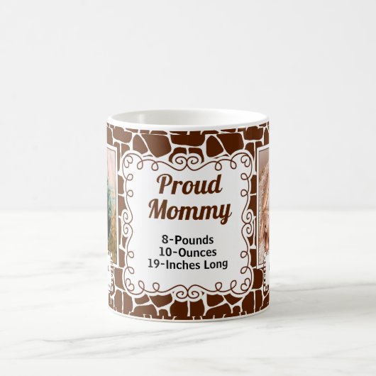 ベビーの写真が付いている誇りを持ったなお母さんのキリンのプリント コーヒーマグカップ (中央)