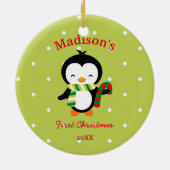 ベビーの初めてのクリスマスのかわいいペンギンおよび水玉模様 セラミックオーナメント (裏面)