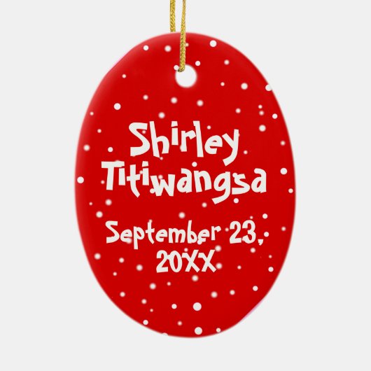 ベビーの初めてのクリスマスの赤はあなたの写真の名前を加えます セラミックオーナメント (裏面)