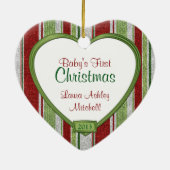 ベビーの初めてのクリスマスストライプ写真ハートクリスマス セラミックオーナメント (裏面)