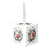 ベビーの初めてのクリスマスリースと緑の写真 キューブオーナメント (裏面アングル)