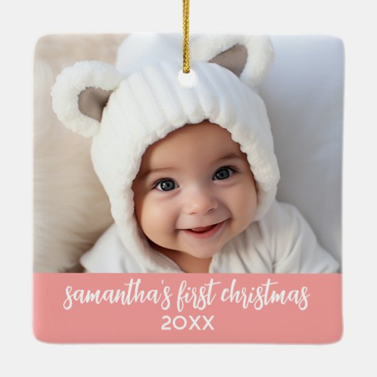 ベビーの初めてのクリスマス-シンプルコーラルピンクガール セラミックオーナメント (裏面)