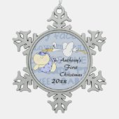 ベビーの初めてのクリスマス/ストークカスタマイズ名/年 スノーフレークピューターオーナメント (正面)